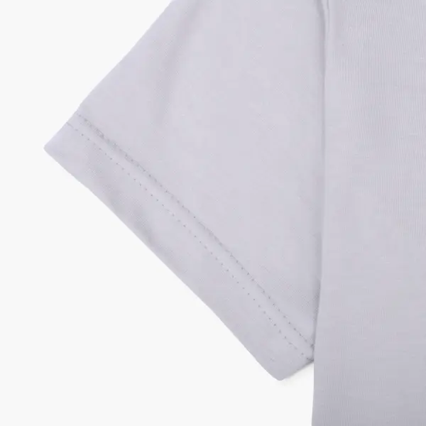 Men’s plus-size white basic half-sleeved shirt